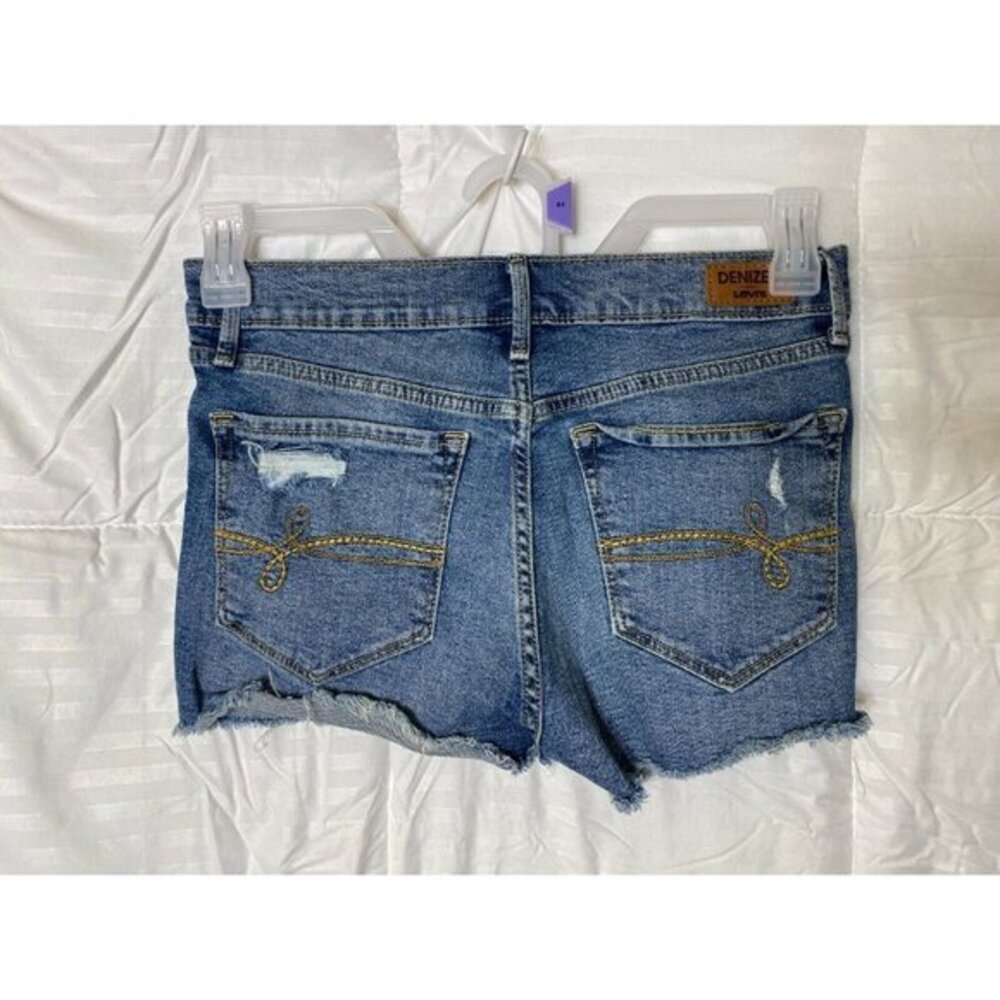 Cheeky Coastal Cowgirl Denim Jean shorts Women’s Levi’s Size 7 Street Indie